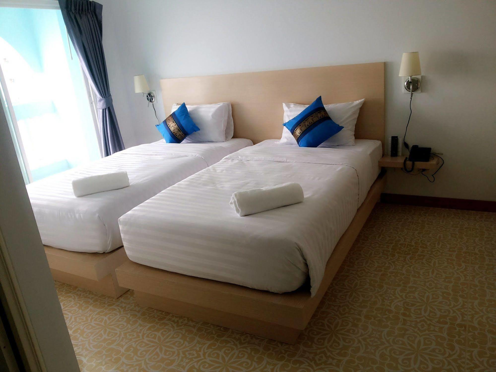 Hotel The Duck Phuket Exterior foto